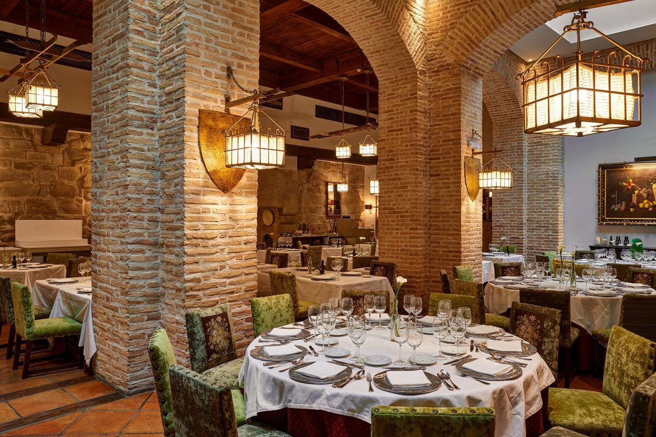 Parador De Olite Exterior photo